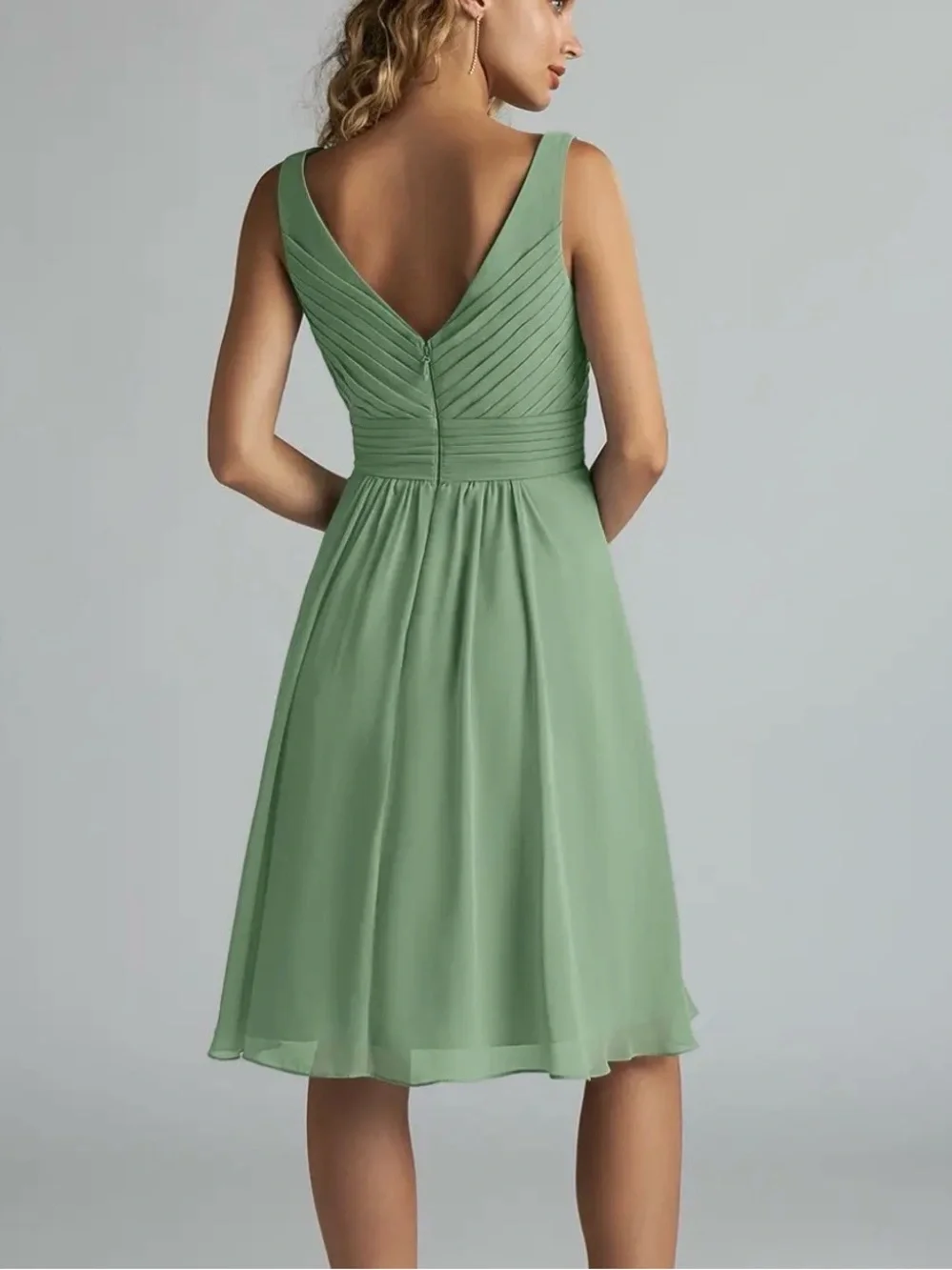 Azazie Grace V- Neck Knee Length A-Line Chiffon Formal Dress Size 6 - Picture 2 of 8